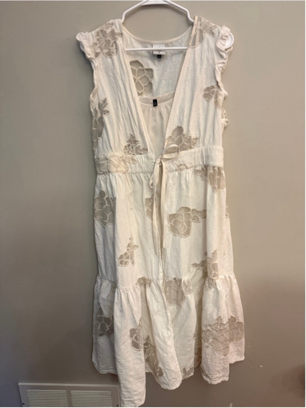 Cabi Laguna Slip Dress Cream Ivory Off White Embroidered Floral Size M EUC - Picture 4 of 9